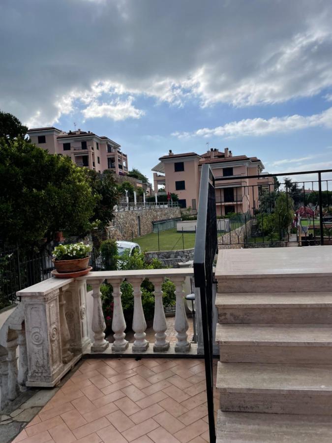 Apartment Aurora & Nicole Ideal Per Biker Con Terazza Vista Mare Parcheggio E Wi-Fi Gratuiti بيترا ليغوري المظهر الخارجي الصورة