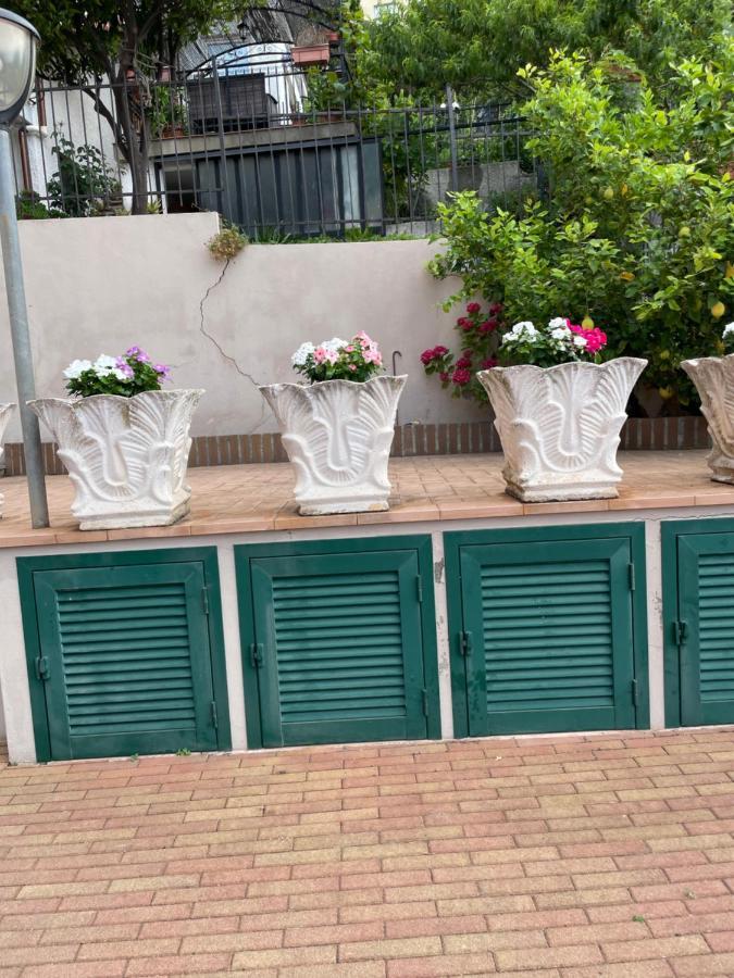 Apartment Aurora & Nicole Ideal Per Biker Con Terazza Vista Mare Parcheggio E Wi-Fi Gratuiti بيترا ليغوري المظهر الخارجي الصورة