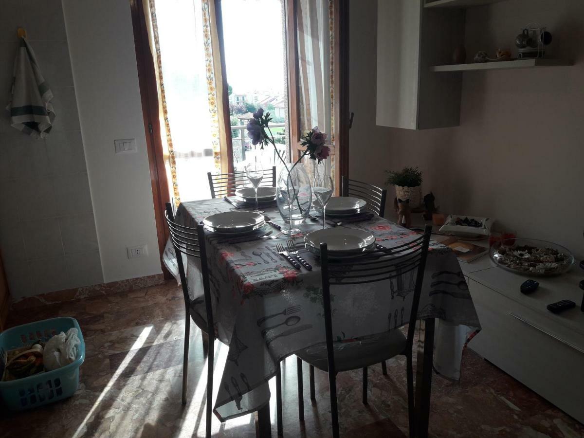 Apartment Aurora & Nicole Ideal Per Biker Con Terazza Vista Mare Parcheggio E Wi-Fi Gratuiti بيترا ليغوري المظهر الخارجي الصورة