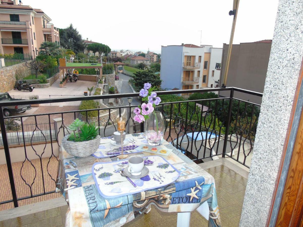 Apartment Aurora & Nicole Ideal Per Biker Con Terazza Vista Mare Parcheggio E Wi-Fi Gratuiti بيترا ليغوري المظهر الخارجي الصورة